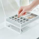 見せる収納もオシャレに！無印のアクリル収納が可愛い。。。♡